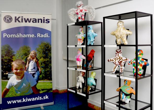 KIWANIS - DOLLS 2017 HELP